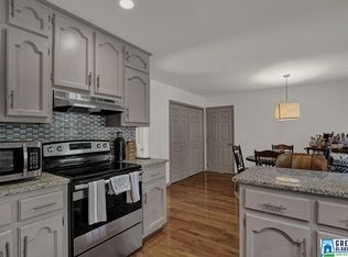 1208 Stonehedge Dr, Birmingham, AL 35235