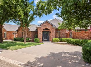 131 Aransas Ave, Levelland, TX 79336