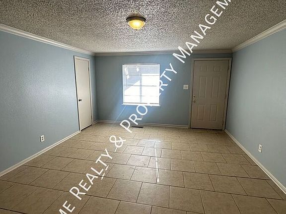2nd image of 3518 Arapaho Trl Unit 29