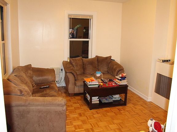 2nd image of 20 Wentworth Ave