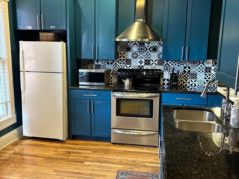 945 N Clarkson St #1 — Photo 8