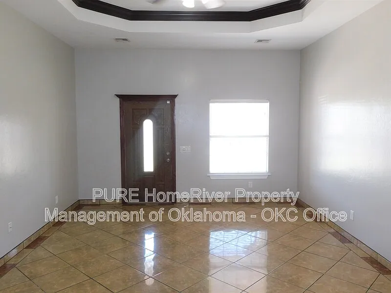 4 bed, 2.0 bath, 1854 sqft, $1,900 — Photo 3