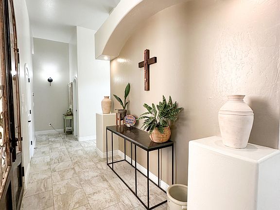 5th image of 2728 Tierra Malaga Pl