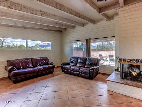 5th image of 1113 W Los Alamos St