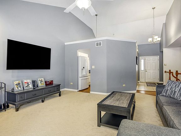 3rd image of 2714 Lake Side Cir