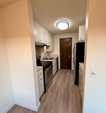 3rd image of 2362 Franklin Ave E APT 301