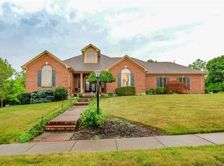 1043 Robertson Rd, Taylor Mill, KY 41015