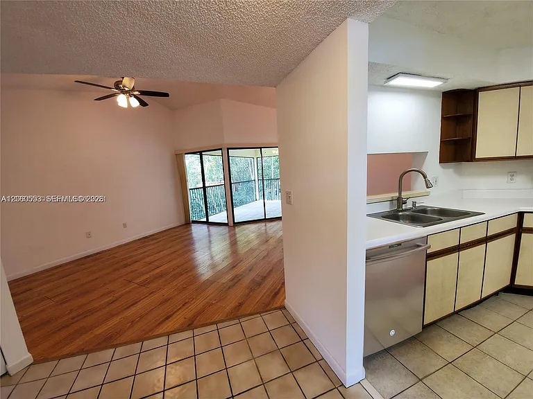 805 N Franklin Ave #805L — Photo 10