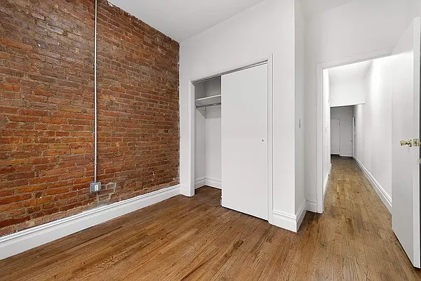 Rented by Compass | media 9