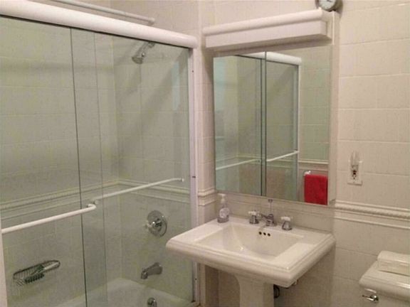 5th image of 350 E 82nd St APT 15C