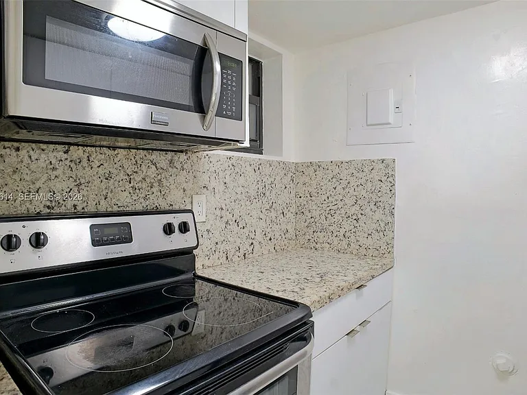 4271 NW 11th St #4 — Photo 5