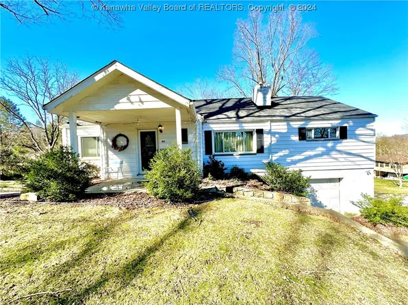 905 Lotus Rd, Saint Albans, WV 25177