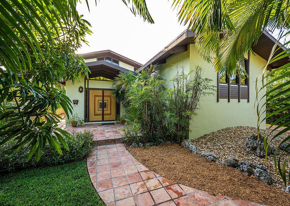 1st image of 3529 Sunrise Dr