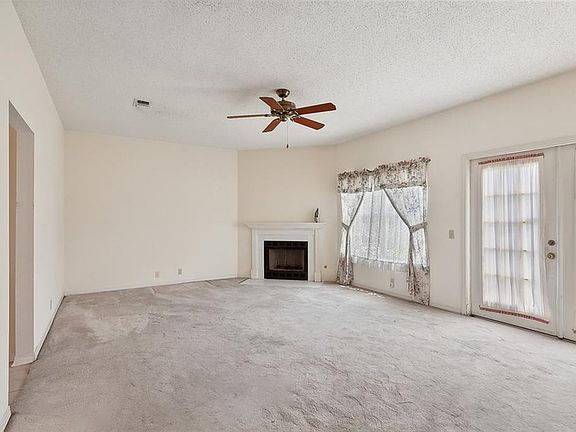 3rd image of 45 Oakley Dr