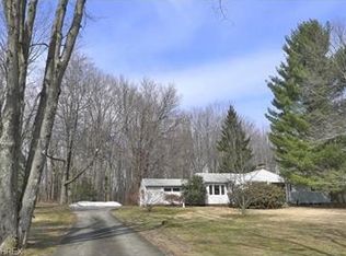 15058 Hook Hollow Rd, Novelty, OH 44072