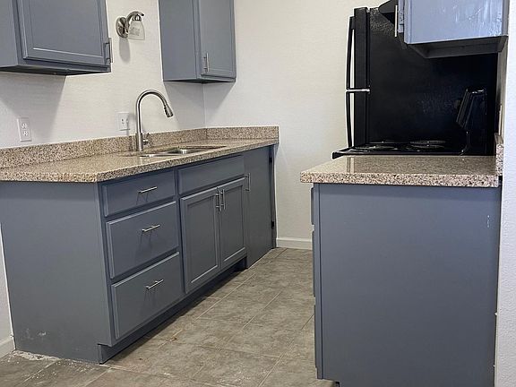 3rd image of 6210 S Douglas Ave APT 102
