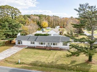 47 Hill St, Onancock, VA 23417