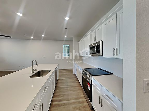 4th image of 10555 Lagaspi Dr