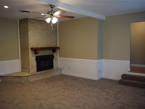 3rd image of 3600 Sheridon Dr