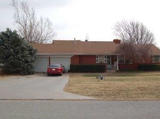 4 Jeffries Dr, Tuttle, OK 73089