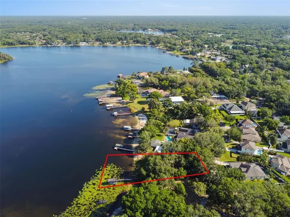 14738 Lake Magdalene Cir, Tampa, FL 33613