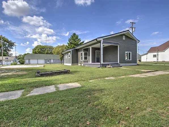 350 Main St, Westervelt, IL 62565