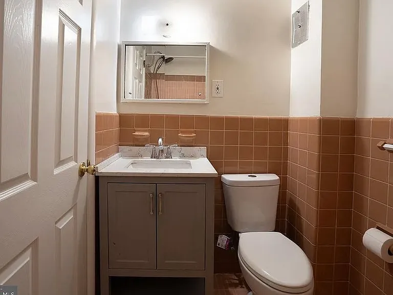 1975 Beyer Ave #1 — Photo 12