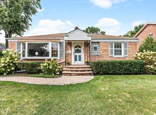 314 Eaton St, Northfield, IL 60093