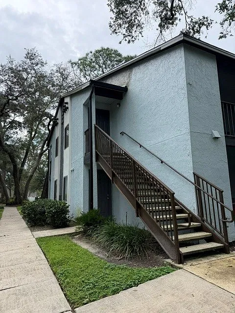 2 bed, 1010 sqft, $1,600 — Photo 1