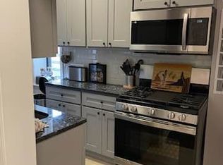 4 Nicholas St #3F, Staten Island, NY 10301