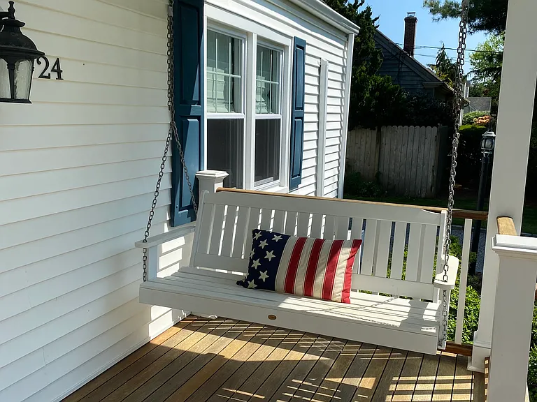 24 Woodland Ave — Photo 3