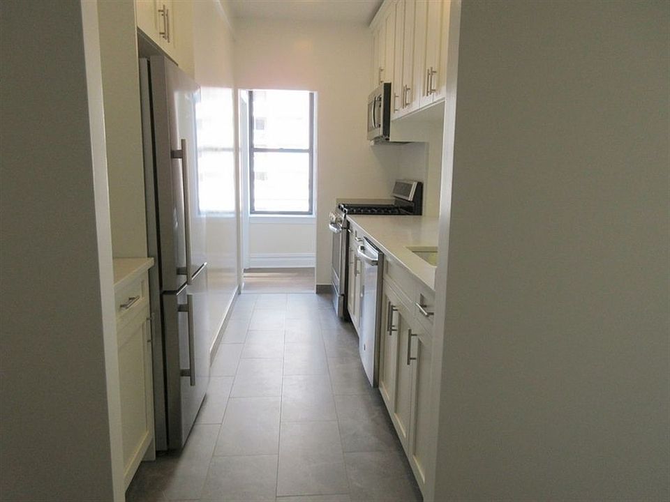 1st image of 210 E 68th St APT 10F