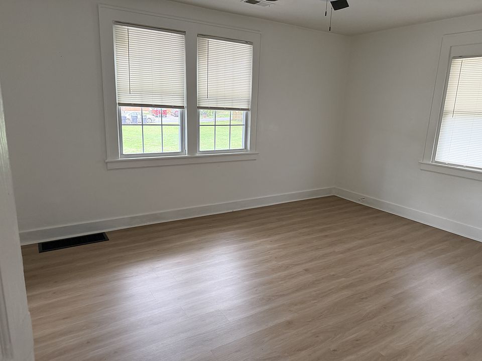 1st image of 3015 Oakland Blvd NW APT A