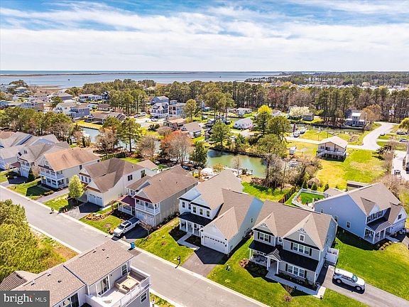 5th image of 12395 Hidden Bay Dr