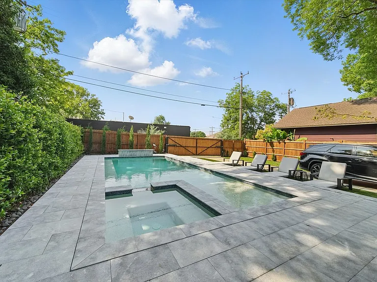 708 Cross Trail Dr — Photo 34