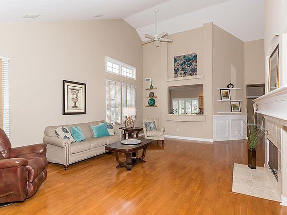 4th image of 4616 Statesmen Dr