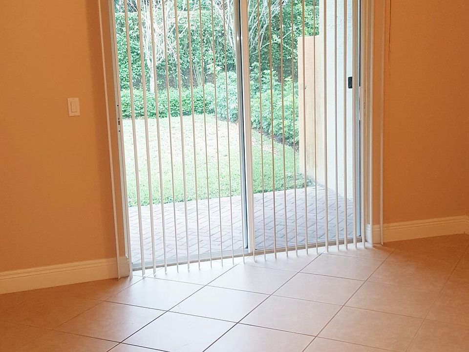 2nd image of 10092 Cobblestone Creek Dr