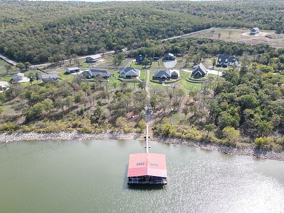 3rd image of 65 Dixie Cove Rd