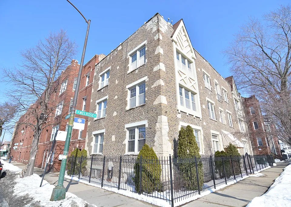 3241 N Damen Ave #3