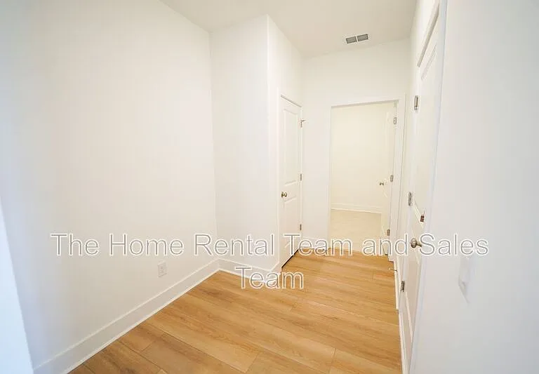 128 Kingswood Cir — Photo 10
