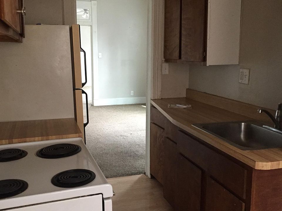 2nd image of 500 W Edwards St APT B