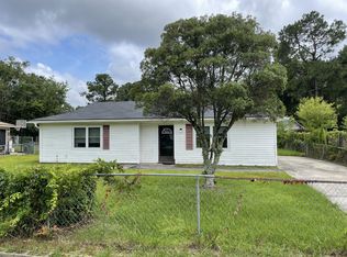 703 Fleming Rd, Hinesville, GA 31313