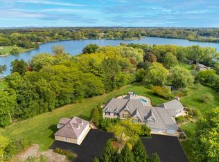 70 Round Barn Rd, Barrington, IL 60010