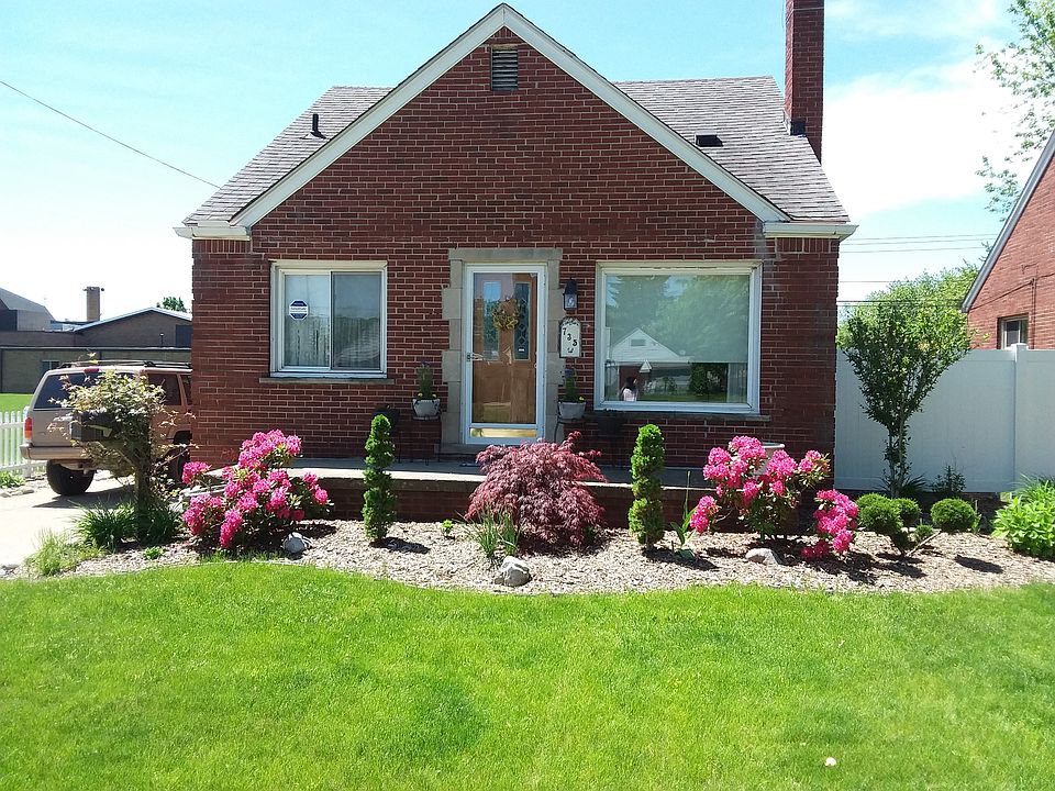 1st image of 735 Merrill Ave