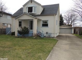 27155 James St, Warren, MI 48092
