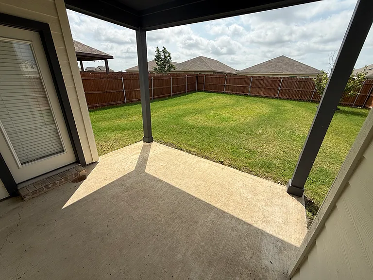 1106 Arborwood Dr — Photo 25