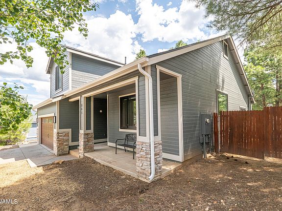 3rd image of 905 W Lone Star Trl