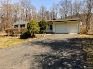 1445 Meriden Ave, Southington, CT 06489