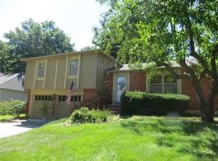 12063 W 100th St, Lenexa, KS 66215