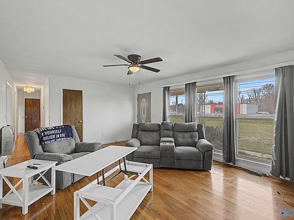 5th image of 623 Highway 67 S